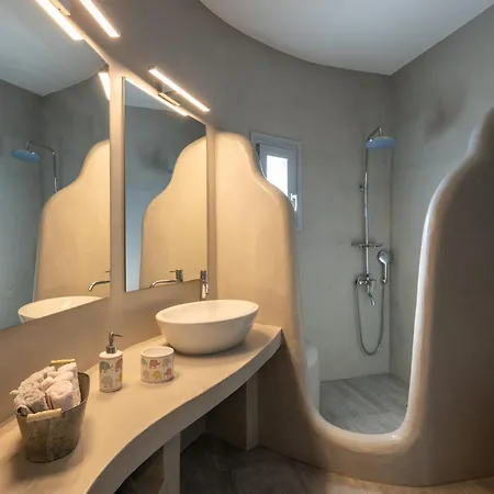 Paros Melodia Logaras